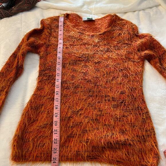 Sapi Magliere Italian Acrylic Faux Fur Sweater - Picture 9 of 9